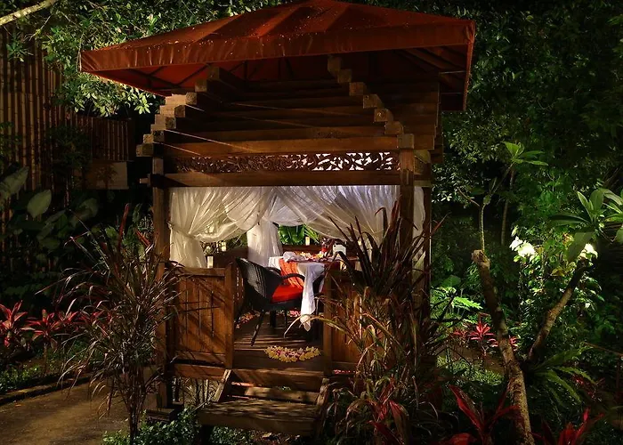 Petit Bali Hotel 4*