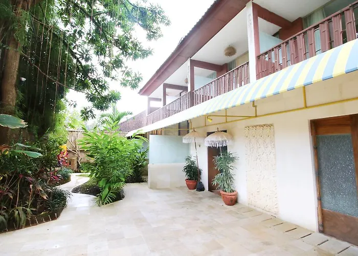 Petit Bali Hotel 4*